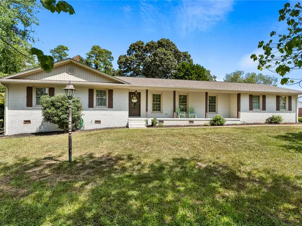 210 Robin Dr, Anderson, SC 29621