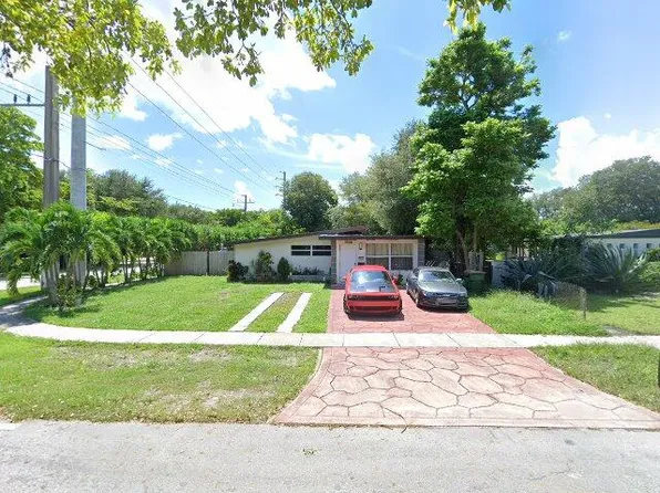 1590 NE 138th St #A, Miami, FL 33161
