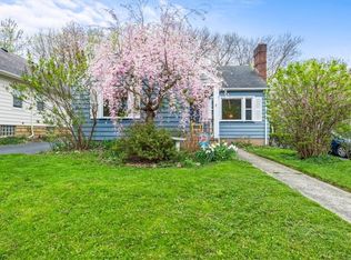 117 Redfern Dr, Rochester, NY 14620