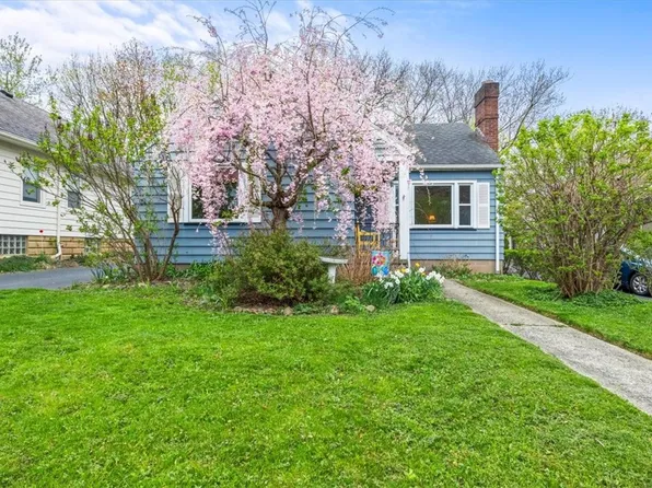 117 Redfern Dr, Rochester, NY 14620