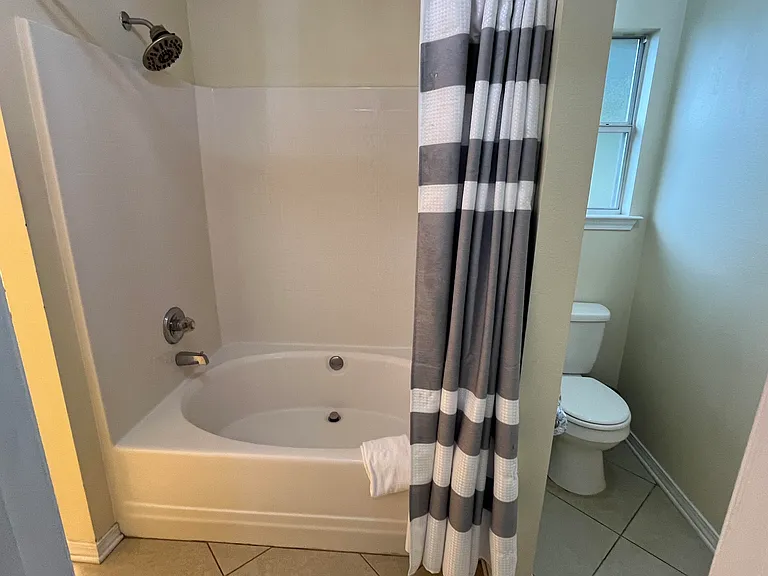 629 Batten Blvd — Photo 23