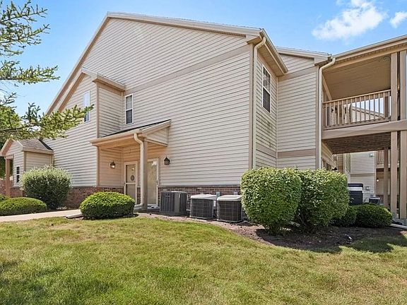 2nd image of 3804 Thornhill Cir