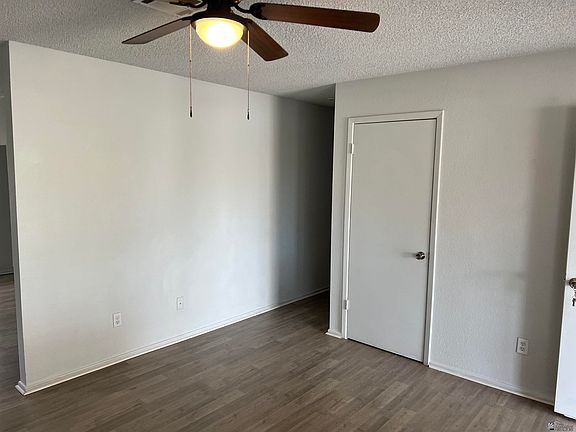 4th image of 835 W Canal Dr