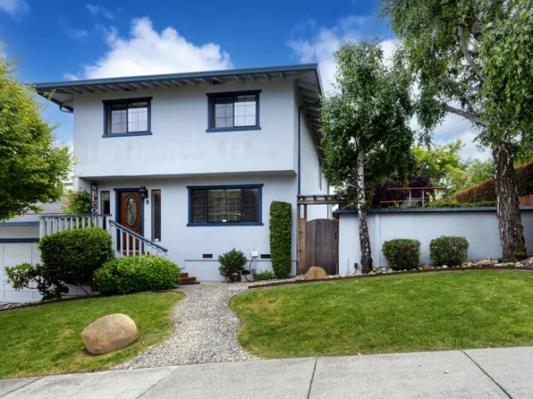 8 Rialto Dr, Watsonville, CA 95076