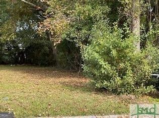 1322 Comer St, Savannah, GA 31415