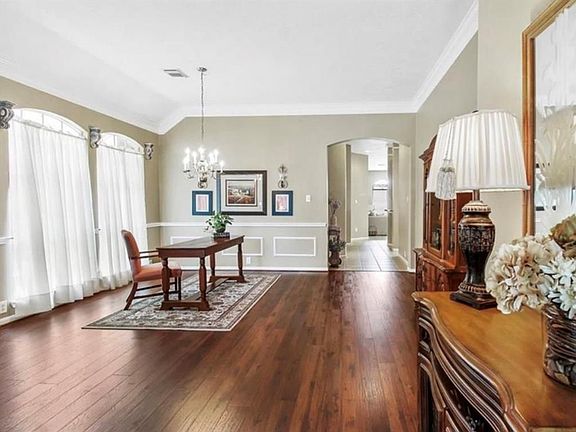 3rd image of 2310 Millerton Ln