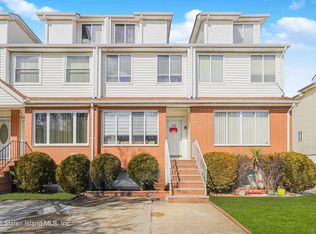 23 Chatham St, Staten Island, NY 10312