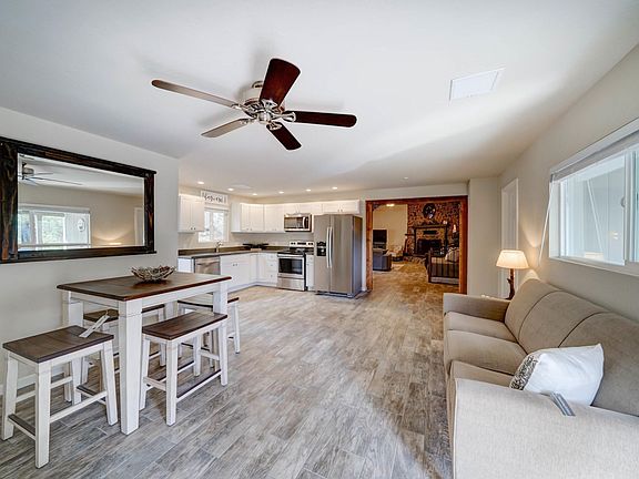 3764 n mohawk st-14