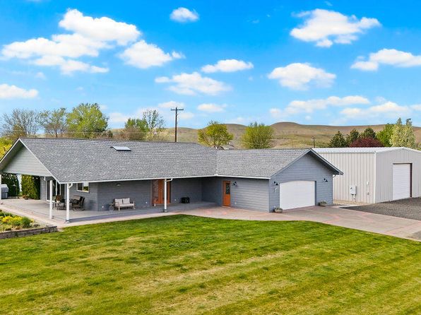 575 Parish Rd, Selah, WA 98942