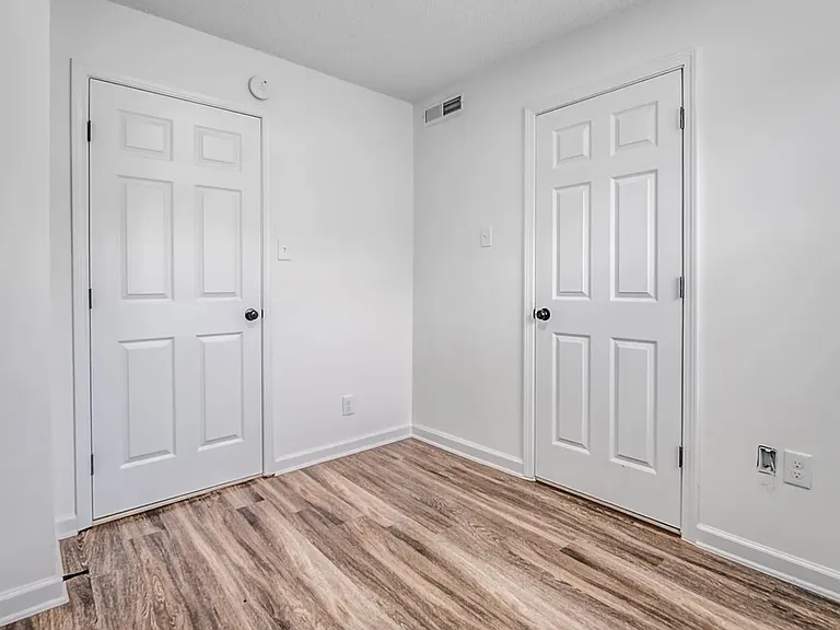 1079 Larry Ln — Photo 22