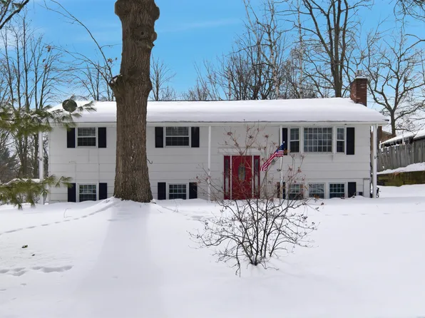 154 Westwood Drive, Nashua, NH 03062