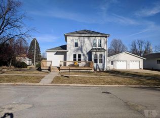 415 Maple St, Osage, IA 50461