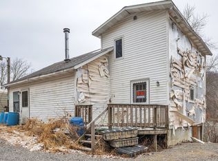 209 Upper Godfrey Dr, Leechburg, PA 15656