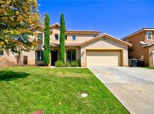102 Quartz Ln, Perris, CA 92570