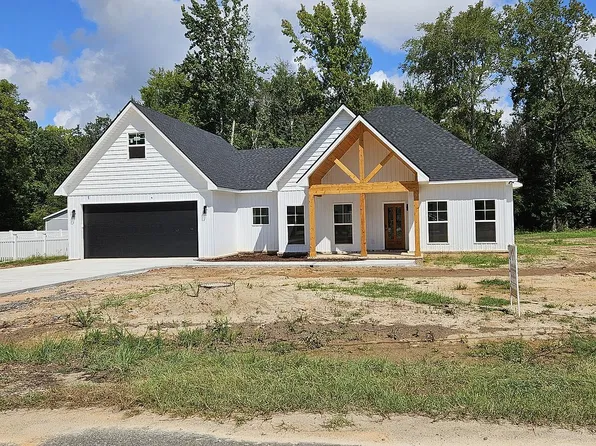 107 Redwood Dr, Cochran, GA 31014