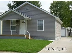 2906 Marshall Ave photo 1