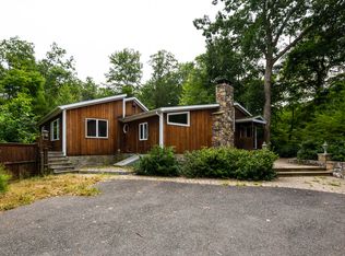 355 Candlewood Lake Rd N, New Milford, CT 06776
