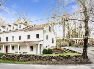 428 Quaker Rd, Chappaqua, NY 10514