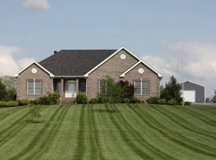 5711 Buzzard Creek Rd, Cedar Hill, TN 37032