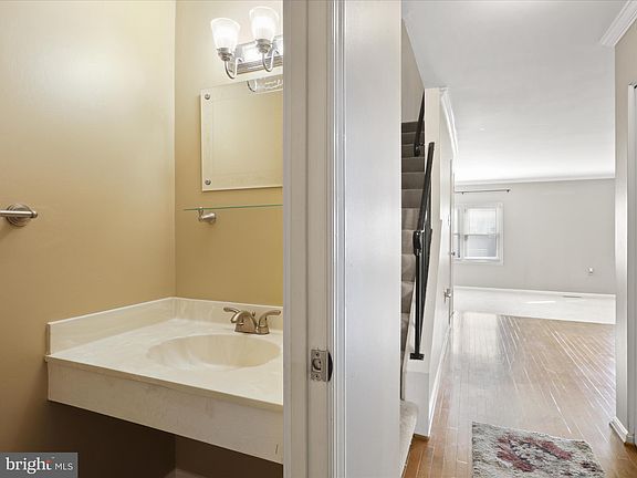 5th image of 3005 Creel Ct