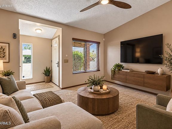 3rd image of 542 E ORAIBI Drive