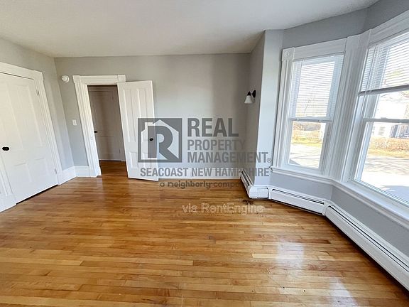 2nd image of 20 Pearl St Unit B