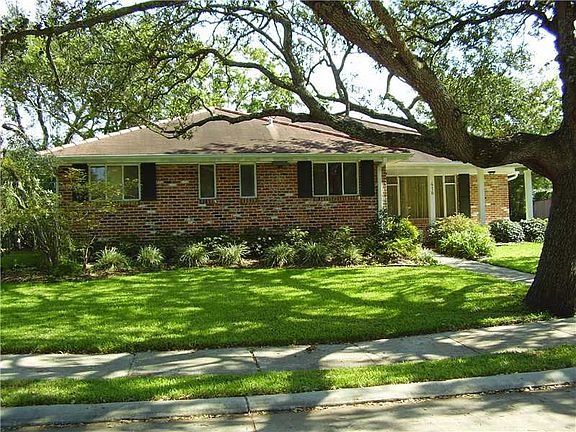 2nd image of 418 Crystal St
