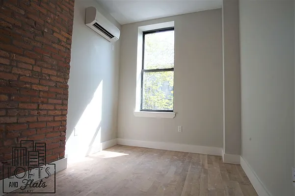 Rented by Lofts and Flats LLC | media 31