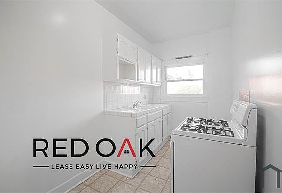 3rd image of 1136 S Alvarado St APT 4