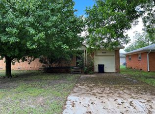 911 Crestview St, Ada, OK 74820