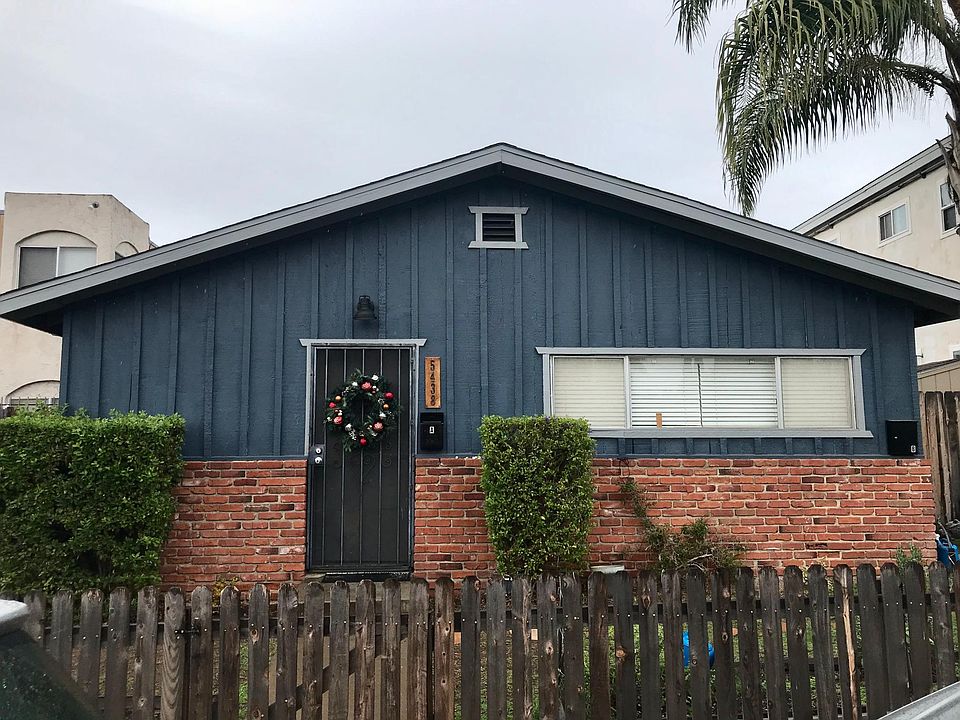 Front of Duplex, unit A is facing Lauretta St and unit B is in the rear of the property with gated alley access