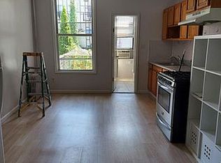 254 Kingsland Ave APT 1L, Brooklyn, NY 11222