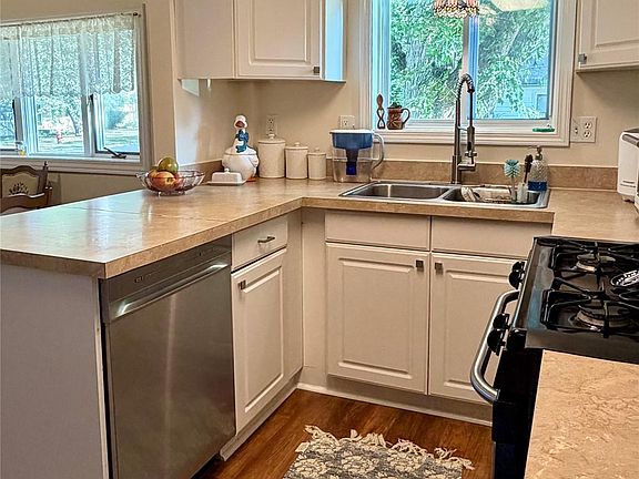 3rd image of 20205 Saint Francis St