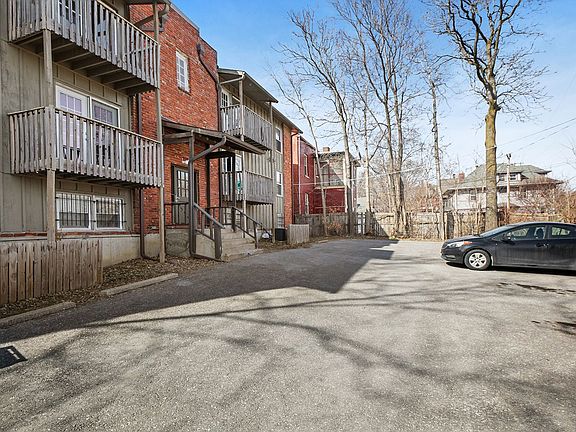3rd image of 3403-3405 Campbell St #4