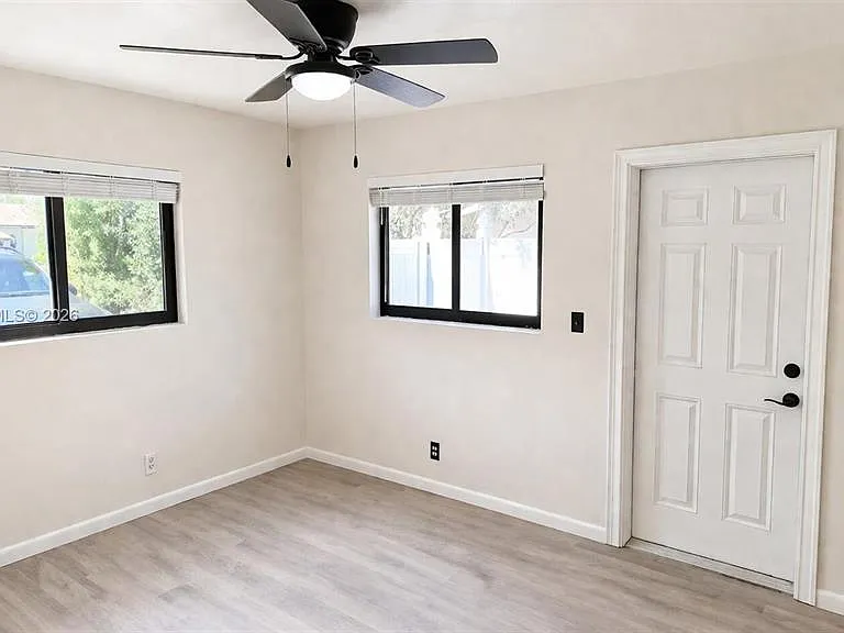 6701 Pershing St — Photo 9