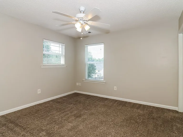 468 Darbys Run Ct — Photo 11