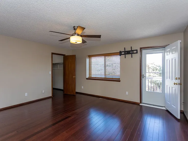 7673 Safari Cir — Photo 23