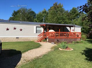N9786 Skyhawk Dr, Crivitz, WI 54114