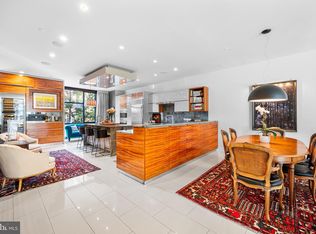 136 N 22nd St, Philadelphia, PA 19103