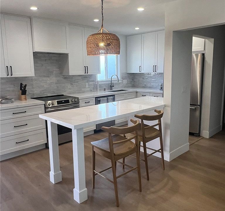 1st image of 15 15th St APT 19