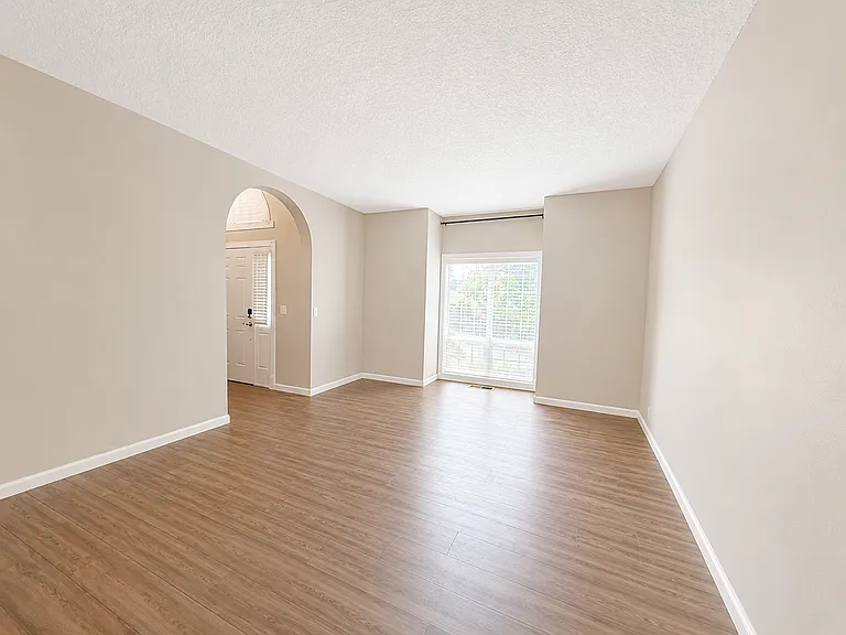 16308 SW Timberland Dr — Photo 4