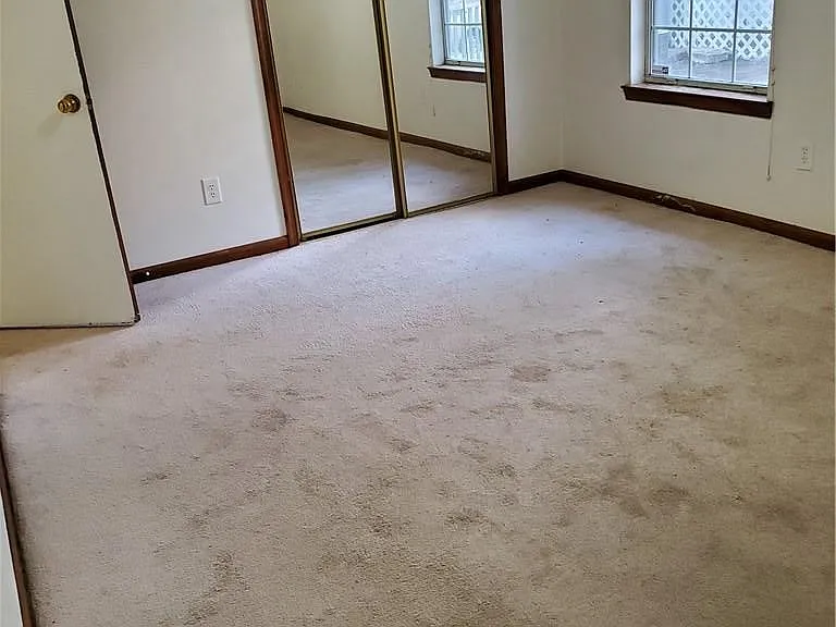 953 Dallas Ct — Photo 36