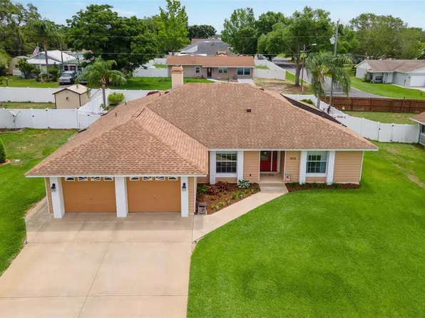 1414 Cove Pl, Tavares, FL 32778