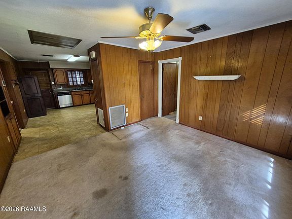 4th image of 213 Chalmette Dr