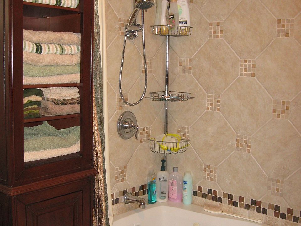 Jet Tub Master Bath