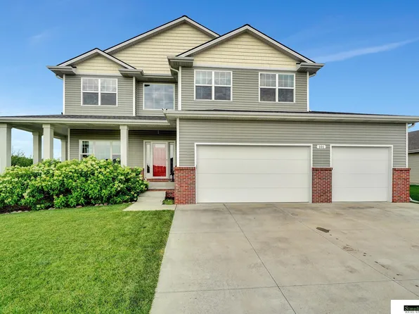 101 Scotts Creek Pl, Hickman, NE 68372