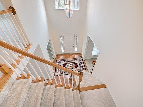 3rd image of 4269 Belle Meade Cir
