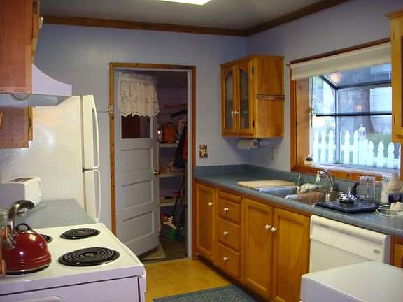 Enjoy Holiday dinners here!