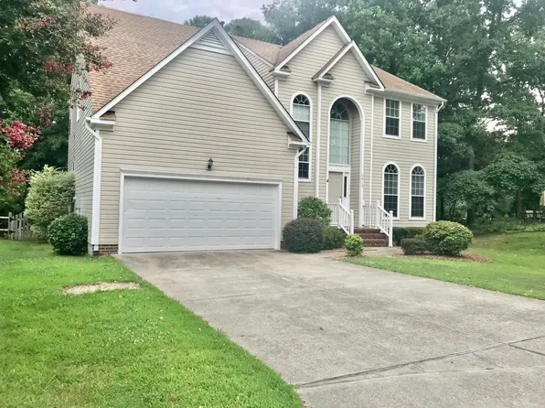 6412 Olde Bullocks Cir, Suffolk, VA 23435