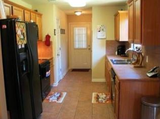 17934 Mayflower St, Livingston, LA 70754